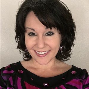 Meet your Posher, Angela